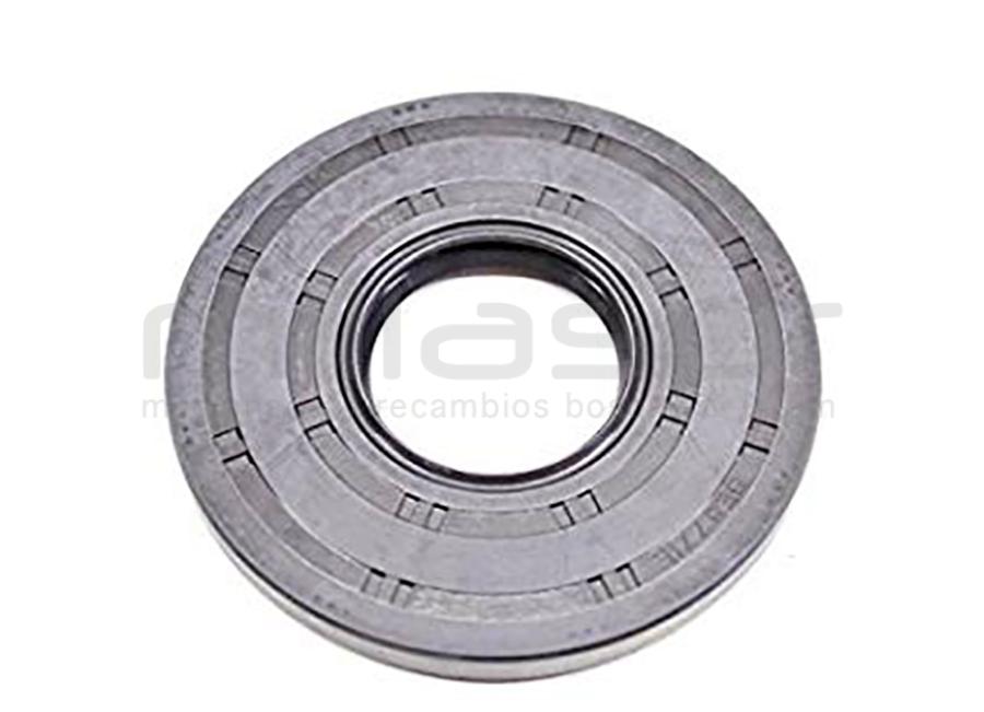 CRANKSHAFT RETENTION GCV135, GCV160 (25x62x7 TC)